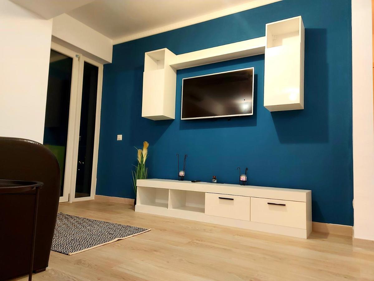 Black&White Suites Κραϊόβα Εξωτερικό φωτογραφία