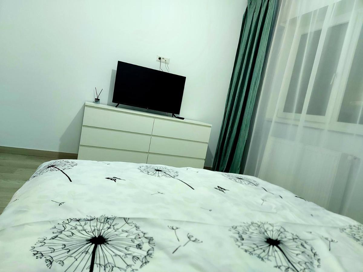 Black&White Suites Κραϊόβα Εξωτερικό φωτογραφία